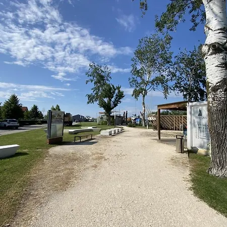 Family Surf 3 Floors Of Fun 8 Min Walk To