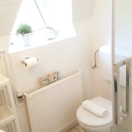 Дом отдыха Family Surf 3 Floors Of Fun 8 Min Walk To *