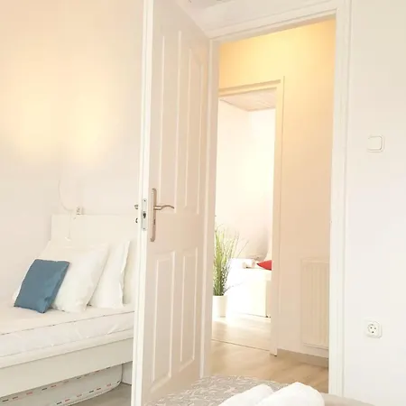 Family Surf 3 Floors Of Fun 8 Min Walk To Дом отдыха *