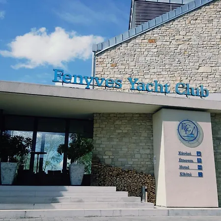 Family Surf 3 Floors Of Fun 8 Min Walk To Casa vacanze