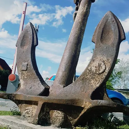 Дом отдыха Family Surf 3 Floors Of Fun 8 Min Walk To