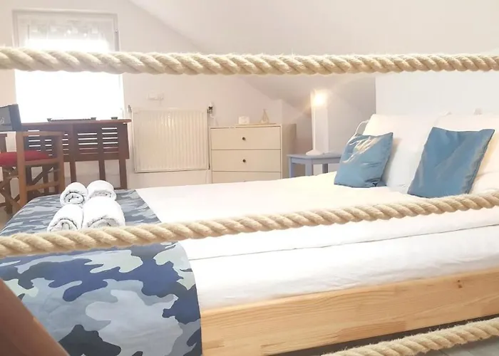Family Surf 3 Floors Of Fun 8 Min Walk To Holiday home *