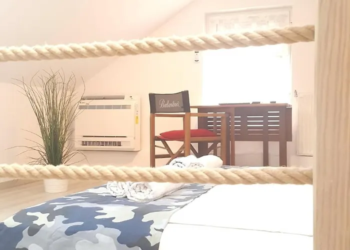 Family Surf 3 Floors Of Fun 8 Min Walk To Holiday home Balatonfenyves