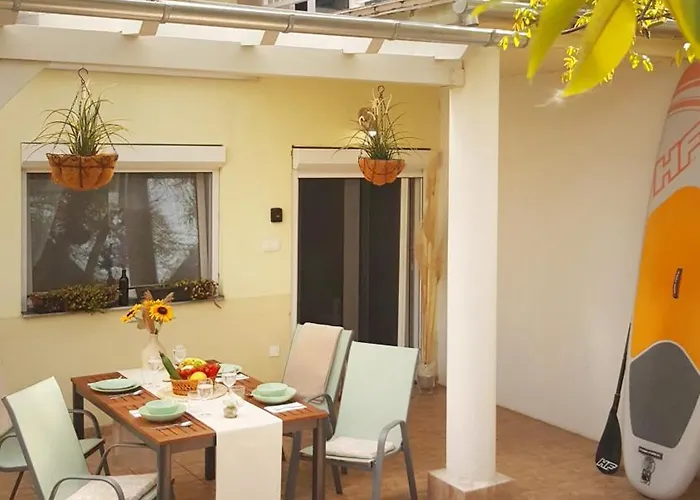 Family Surf 3 Floors Of Fun 8 Min Walk To Holiday home